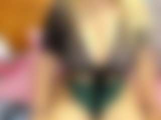 Esperanza Miller MILF webcam performer live streaming
