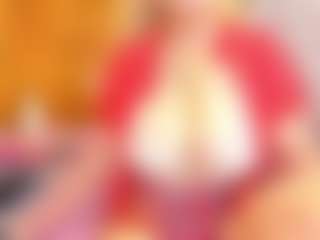 Live cam show with Esperanza Miller - Blonde Hair Curvy on ObeyMaria
