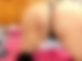 Live cam show with Esperanza Miller - Blonde Hair Middle Aged on Milfs Live