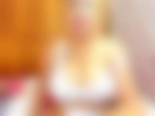 Live cam show with Esperanza Miller - Athletic Middle Aged on livesuperchat.net