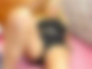 Live cam show with Esperanza Miller - Gamer MILF on Camsoda