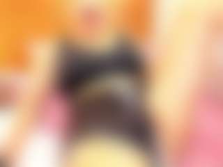 Live cam show with Esperanza Miller - Middle Aged on AdultVida.com