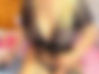 Esperanza Miller MILF webcam performer live streaming