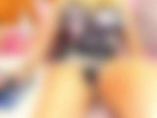 Esperanza Miller MILF webcam performer live streaming