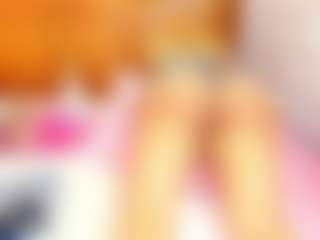Live cam show with Esperanza Miller - Spank Mature on CamClone