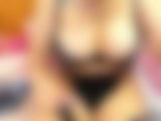 Live cam show with Esperanza Miller - Blonde Hair Middle Aged on Camsoda