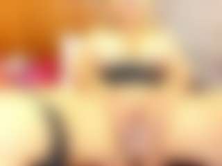 Live cam show with Esperanza Miller - Middle Aged on Camsoda