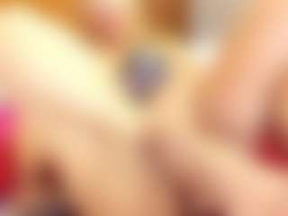 Live cam show with Esperanza Miller - Athletic Bedroom on livesuperchat.net