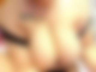 Live cam show with Esperanza Miller - Middle Aged on Camsoda