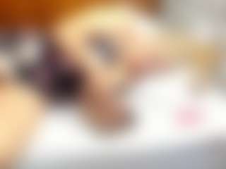 Esperanza Miller MILF webcam performer live streaming