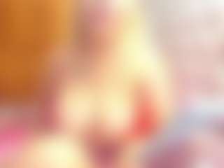 Live cam show with Esperanza Miller - Shaved Pussy MILF on Camsoda
