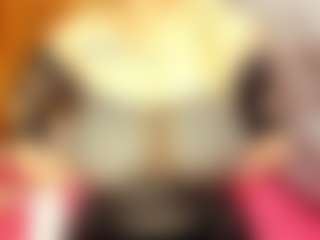 Live cam show with Esperanza Miller - Brown Eyes Blonde Hair on CamClone