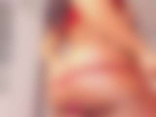 Live cam show with nickytouse - Gamer MILF on StripNow