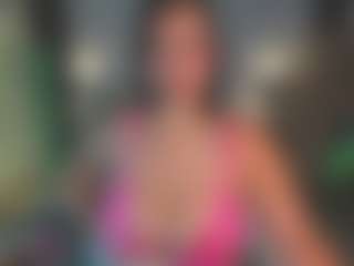 Live cam show with MartinaBianchi - Butt Plug on livesuperchat.net