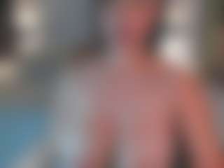 Live cam show with MartinaBianchi - Tease on AdultVida.com