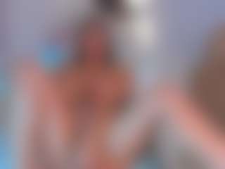 MartinaBianchi's Live Sex Cam Show