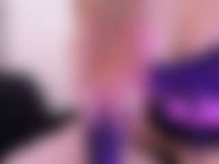 Live cam show with Miia-rose - Squirt Blonde Hair on StripNow