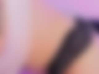 Mia's Live Sex Cam Show