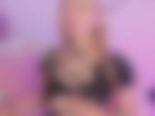 Live cam show with Mia - Striptease Teen (18+) on nudelive.tv