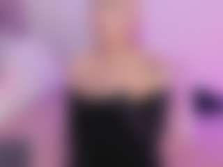 Live cam show with Mia - Cute on AdultVida.com