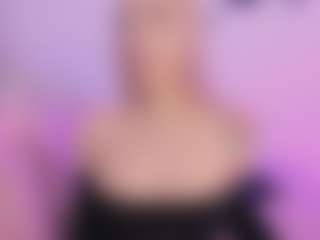 Live cam show with Mia - Butt Plug on Milfs Live