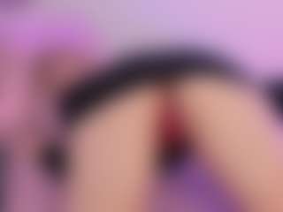 Live cam show with Mia - Ass Bouncing on Free Soda