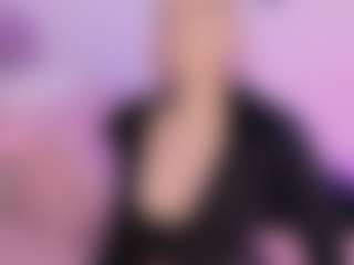 Live cam show with Mia - Public on SinfulBabes