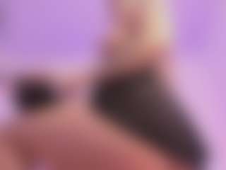 Mia's Live Sex Cam Show