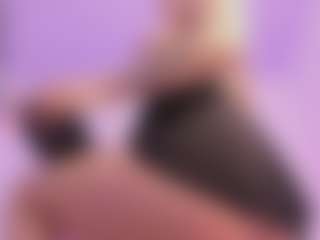 Mia's Live Sex Cam Show