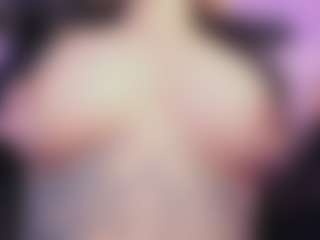 Mia's Live Sex Cam Show