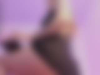 Mia's Live Sex Cam Show