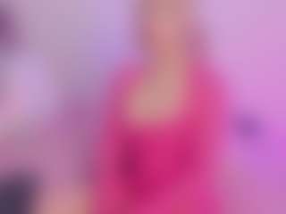 Live cam show with Mia - Butt Plug on Camming Site