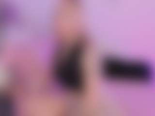 Live cam show with Mia - Butt Plug on Camsoda