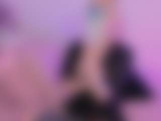 Live cam show with Mia - Green Eyes on Dolls Live