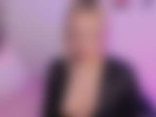 Live cam show with Mia - Lovense Small Tits on crypto-cams