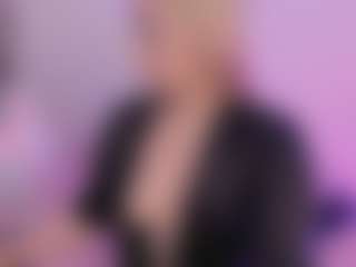 Live cam show with Mia - Green Eyes on sexylive.show