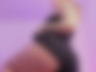 Live cam show with Mia - Control on Streamer API