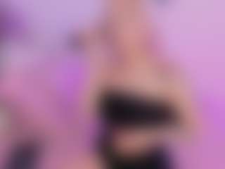 Live cam show with Mia - Butt Plug on googirlz