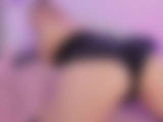 Live cam show with Mia - Cowgirl on Latina Girls