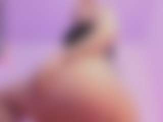 Mia's Live Sex Cam Show