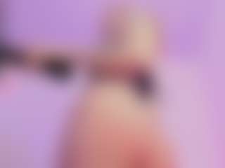 Mia's Live Sex Cam Show