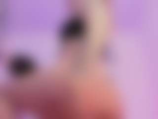 Live cam show with Mia - Skinny on Stripli.com