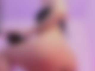 Live cam show with Mia - Wet on dropp.cam