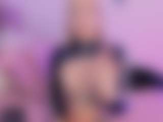 Live cam show with Mia - Dirty Talk on testsause.com