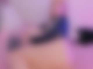 Live cam show with Mia - Cute on madthumbs