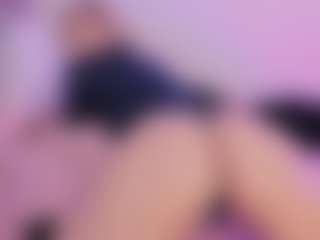 Mia's Live Sex Cam Show