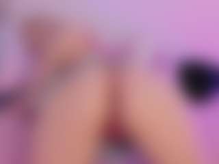 Mia's Live Sex Cam Show