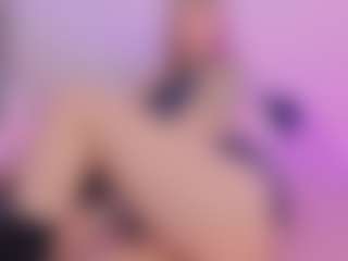 Live cam show with Mia - Anal Toys on Camsoda