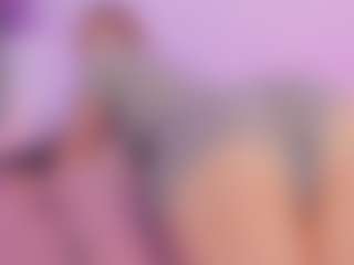 Mia's Live Sex Cam Show