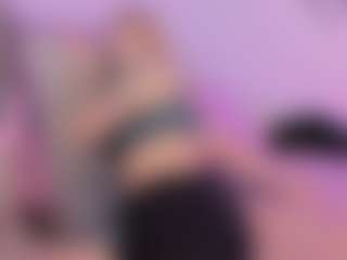 Mia's Live Sex Cam Show